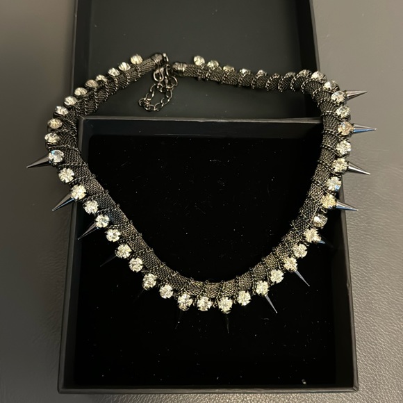 Great Deal Gorgeous Studs Necklace - Picture 1 of 3